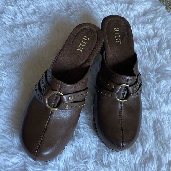 Ana Brown Leather Heeled Mule Clog Studded Shoes Size 7.5 M - Picture 1 of 11